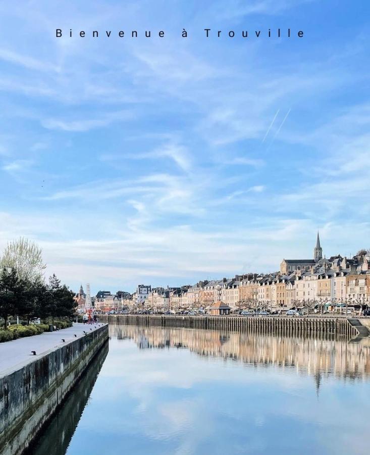 Le Grand Large "Superbe Studio Piscine Chauffee Du 1 Juin Au 15 Septembre" Trouville-sur-Mer Exteriér fotografie