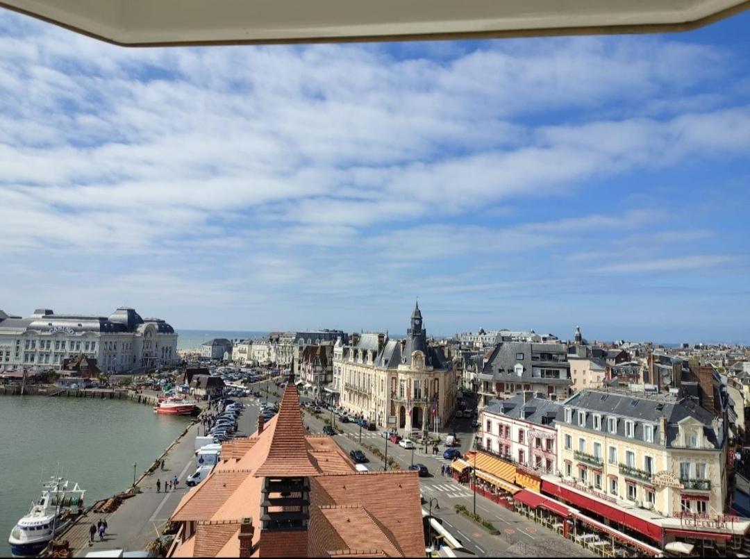Le Grand Large "Superbe Studio Piscine Chauffee Du 1 Juin Au 15 Septembre" Trouville-sur-Mer Exteriér fotografie